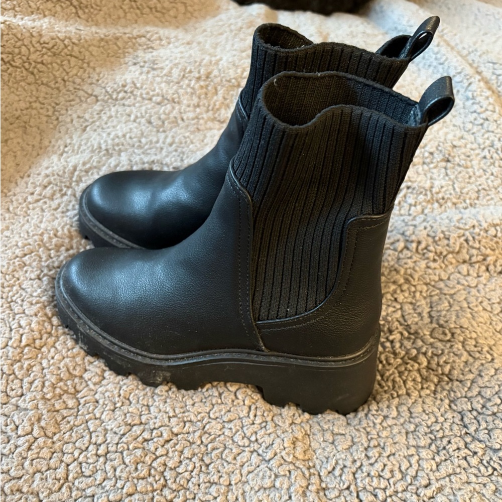 DV by Dolce Vita Black Ankle Boots, size 5